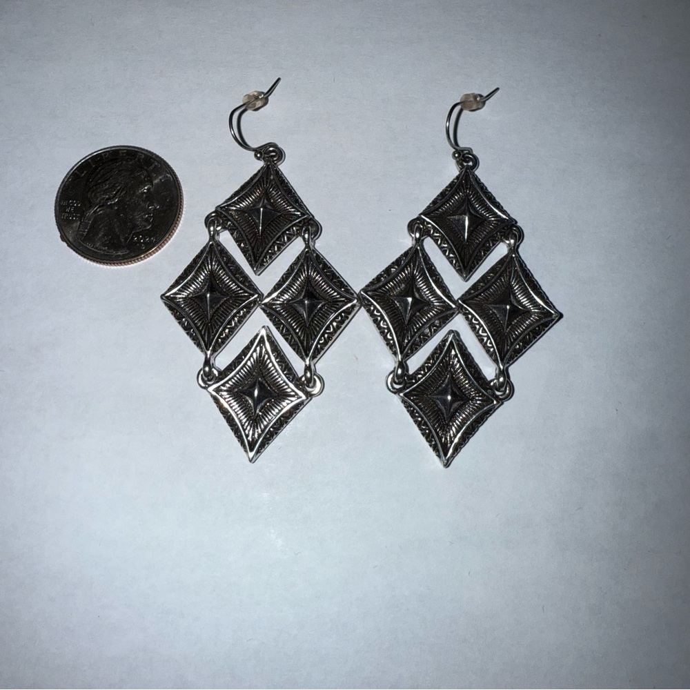 Montana Silversmiths Intricate Silver Earrings NWOT